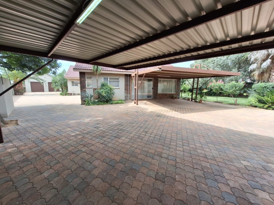 3 Bedroom Property for Sale in La Hoff North West